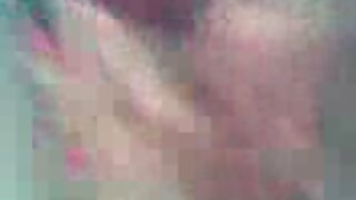 लहान टिटिड कुत्री Chloe Amour तिच्या माणसाला एक अविस्मरणीय नुकी प्रदान करते