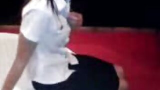सुंदर फिकट त्वचेची बेब कर्स्टन प्राइस बेडरूममध्ये आदळली