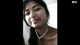 दोन उभयलिंगी मित्र एकमेकांना चोदतात आणि गुळगुळीत वेश्या किकी डायरेचे तोंड आणि मांजर ड्रिल करतात
